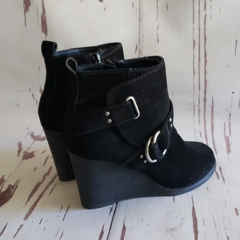 Lucky Brand 5 black suede wedges heels ankle boots